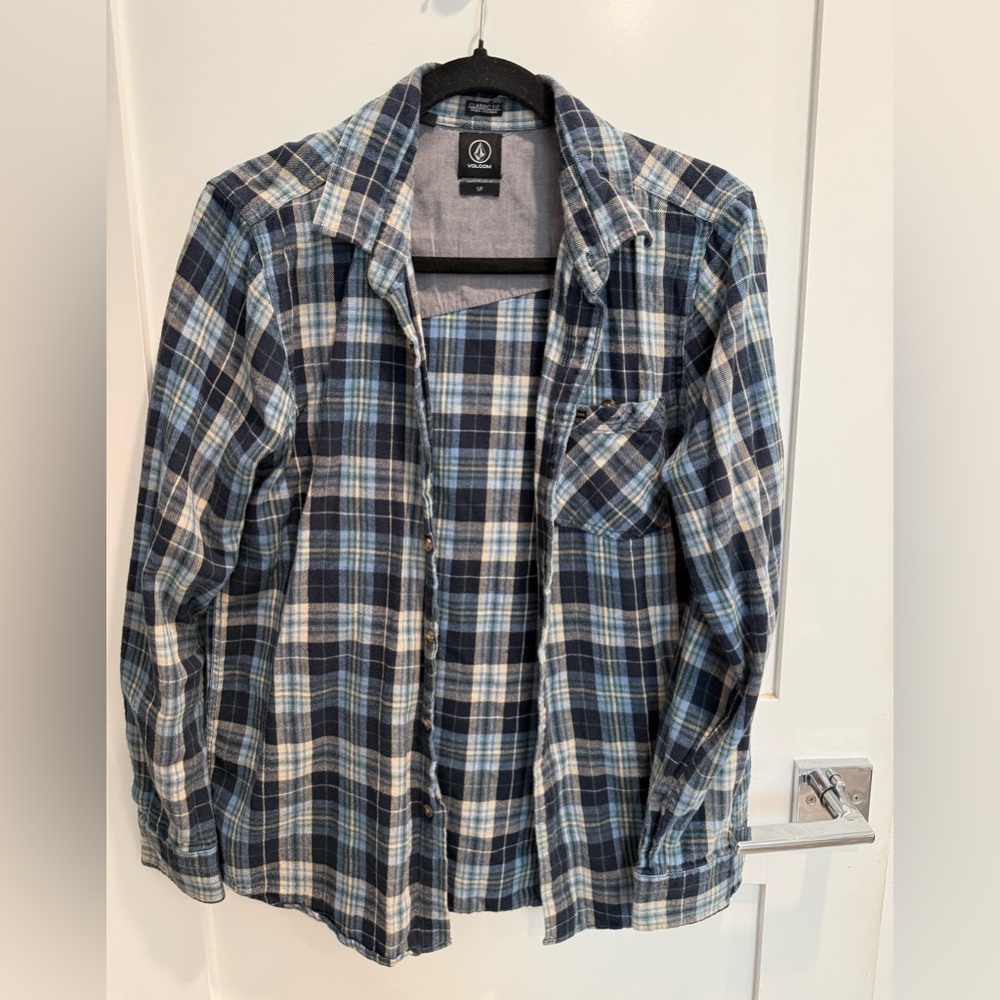 Volcom Women's Navy and White Plaid Shirt Jacket